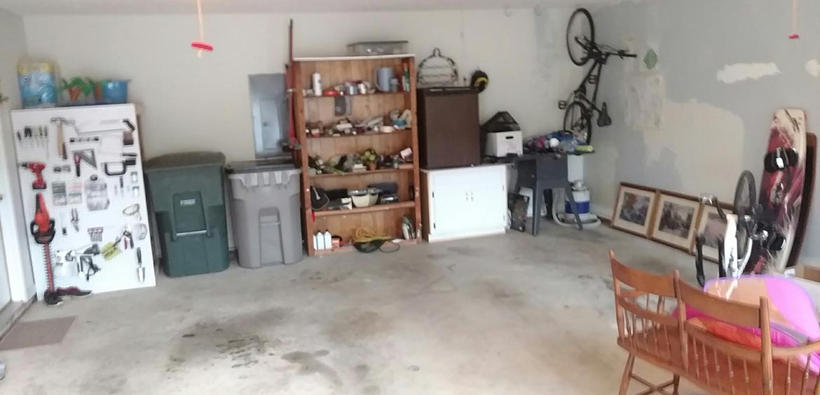 Garage before new workbench